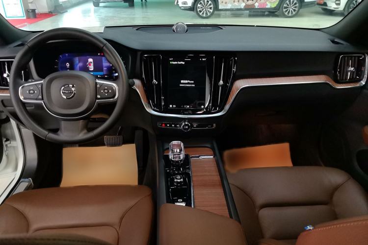 Used Volvo S60 2024 B4 Zhiyi Luxury Edition Interior 3
