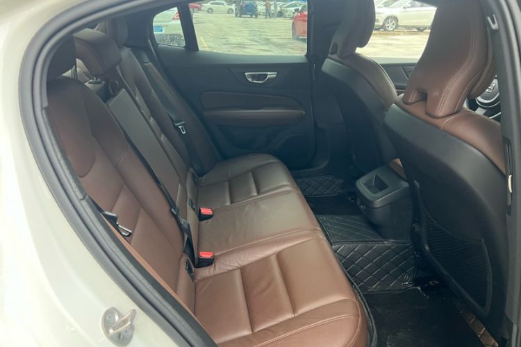 Used Volvo S60 2024 B4 Zhiyuan Luxury Edition Interior 3