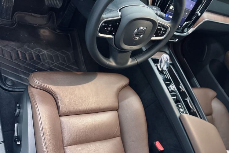 Used Volvo S60 2024 B4 Zhiyuan Luxury Edition Interior 4
