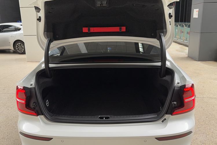 Used Volvo S60 2024 B4 Zhiyi Luxury Edition Interior 5