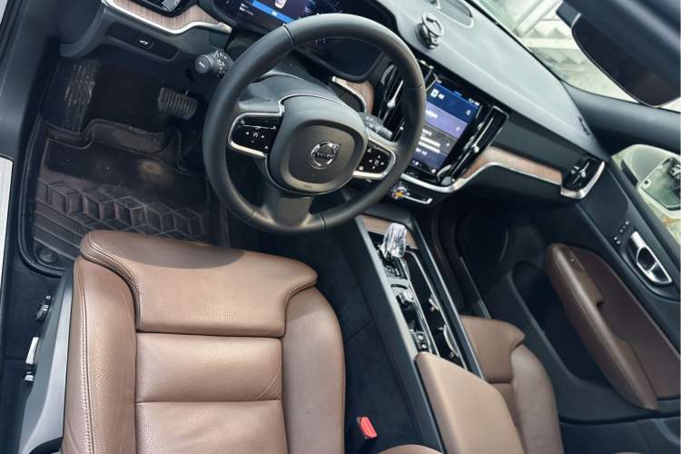 Used Volvo S60 2024 B4 Zhiyuan Luxury Edition Interior 5