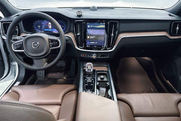 Used Volvo S60 2024 B4 Zhiyuan Luxury Edition Interior 7