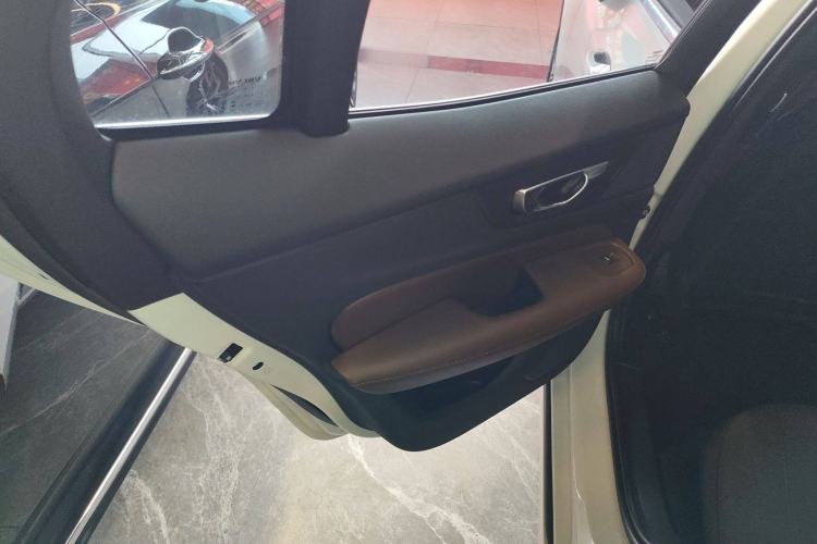 Used Volvo S60 2024 B4 Zhiyi Luxury Edition Interior 8