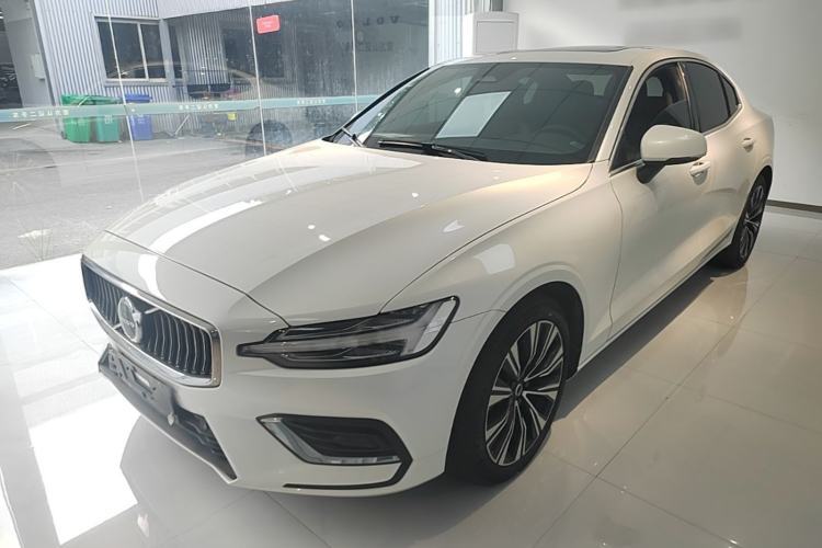Used Volvo S60 2024 B4 Zhiyuan Luxury Edition Guazi used car, China used car export, Used car for sale, Used cars, Cheapest cars for sale