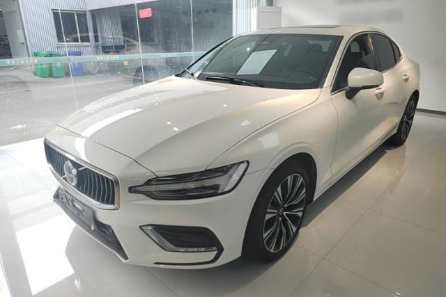 Used Volvo S60 2024 B4 Zhiyuan Luxury Edition