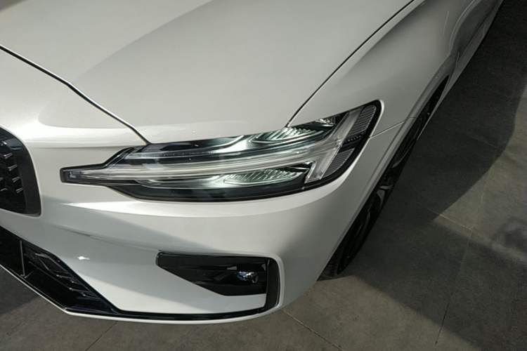 Used Volvo S60 2024 B5 Zhiya Sport Edition Left Front Headlight