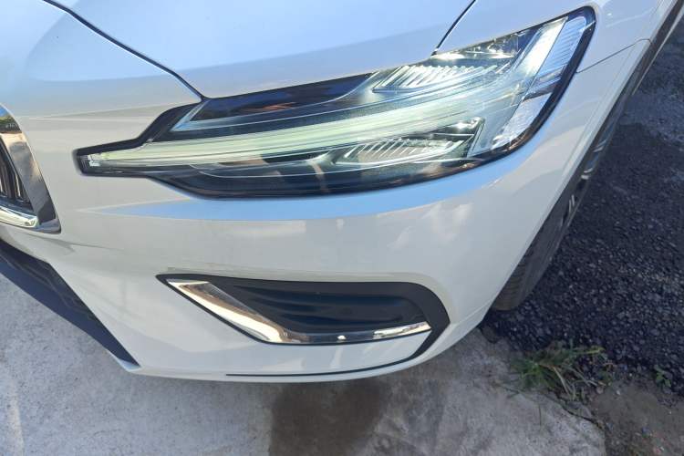 Used Volvo S60 2024 B4 Zhiyuan Luxury Edition Left Front Headlight