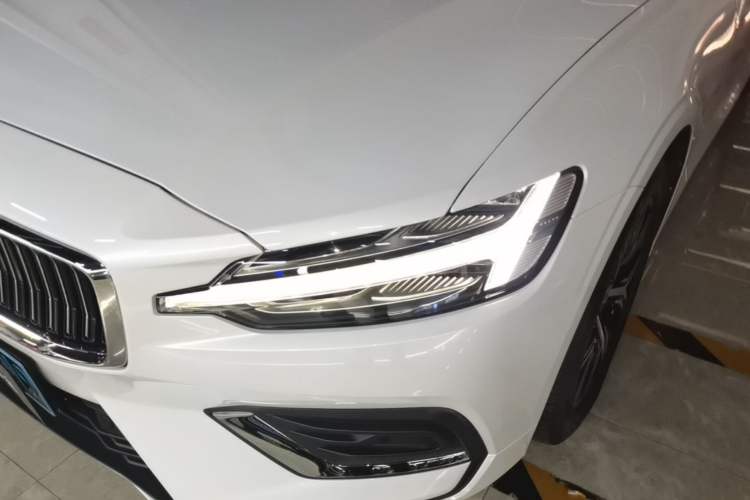 Used Volvo S60 2024 B4 Zhiyi Luxury Edition Left Front Headlight