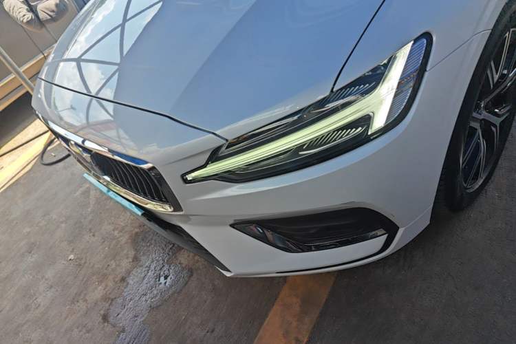 Used Volvo S60 2024 B4 Zhiyi Luxury Edition Left Front Headlight