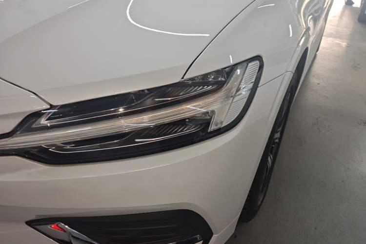 Used Volvo S60 2024 B4 Zhiyi Luxury Edition Left Front Headlight