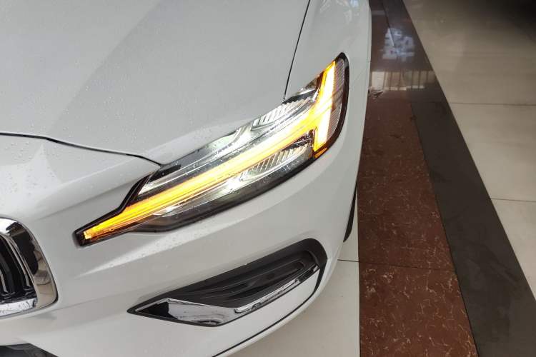 Used Volvo S60 2024 B4 Zhiyi Luxury Edition Left Front Headlight