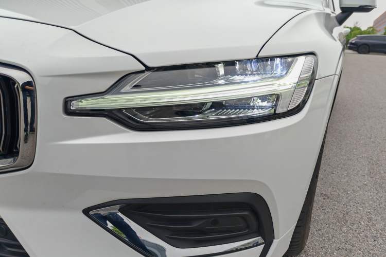 Used Volvo S60 2024 B4 Zhiyi Luxury Edition Left Front Headlight