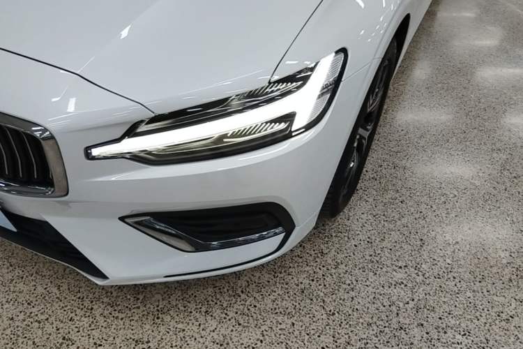 Used Volvo S60 2024 B4 Zhiyi Luxury Edition Left Front Headlight