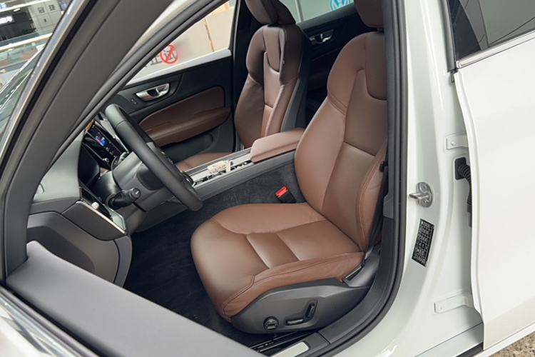 Used Volvo S60 2024 B4 Zhiyi Luxury Edition Left Front Seat