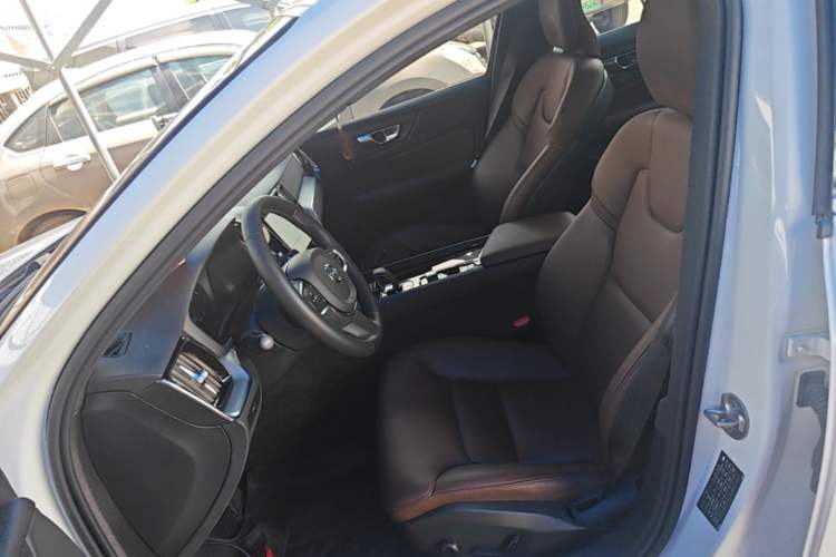 Used Volvo S60 2024 B4 Zhiyi Luxury Edition Left Front Seat