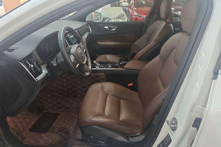 Used Volvo S60 2024 B4 Zhiyi Luxury Edition Left Front Seat