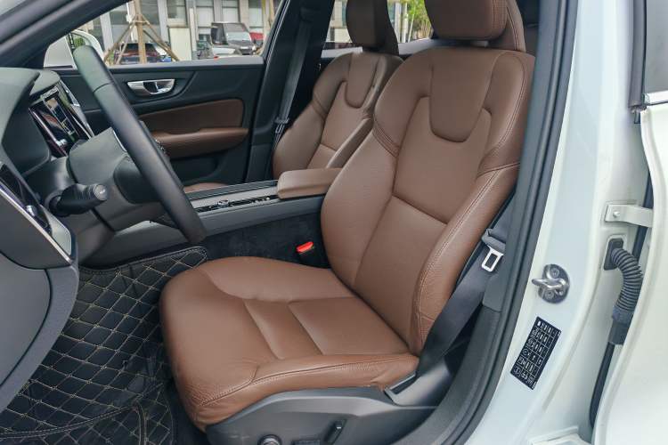 Used Volvo S60 2024 B4 Zhiyi Luxury Edition Left Front Seat