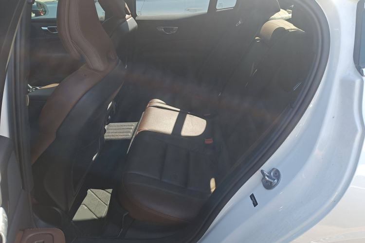 Used Volvo S60 2024 B4 Zhiyuan Luxury Edition Left Rear Seat