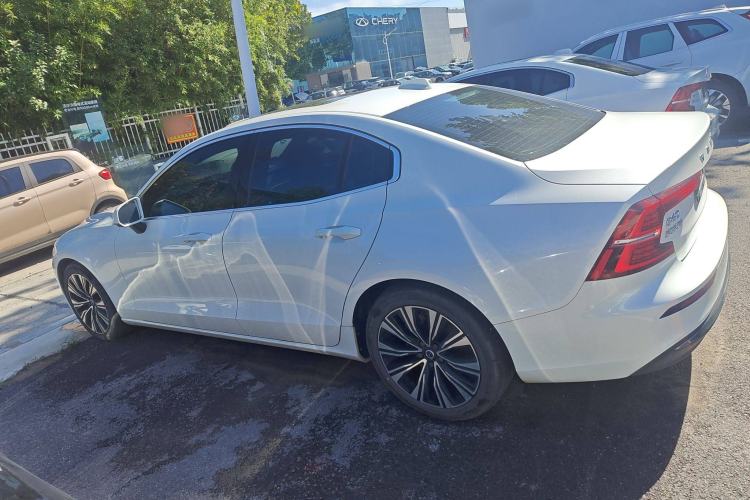 Used Volvo S60 2024 B4 Zhiyuan Luxury Edition Left Side