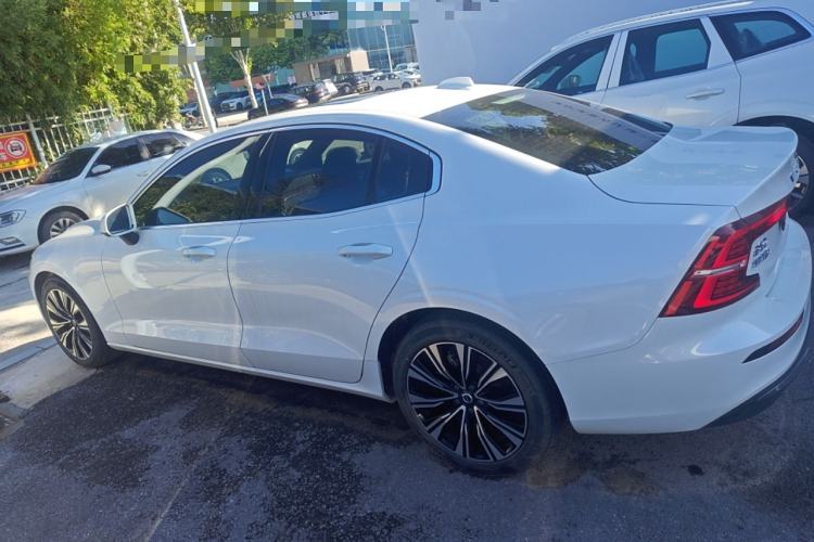 Used Volvo S60 2024 B4 Zhiyuan Luxury Edition Left Side