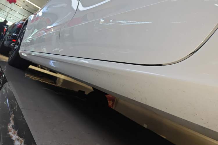 Used Volvo S60 2024 B4 Zhiyi Luxury Edition Left Side Sill