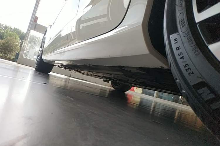 Used Volvo S60 2024 B5 Zhiya Sport Edition Left Side Sill