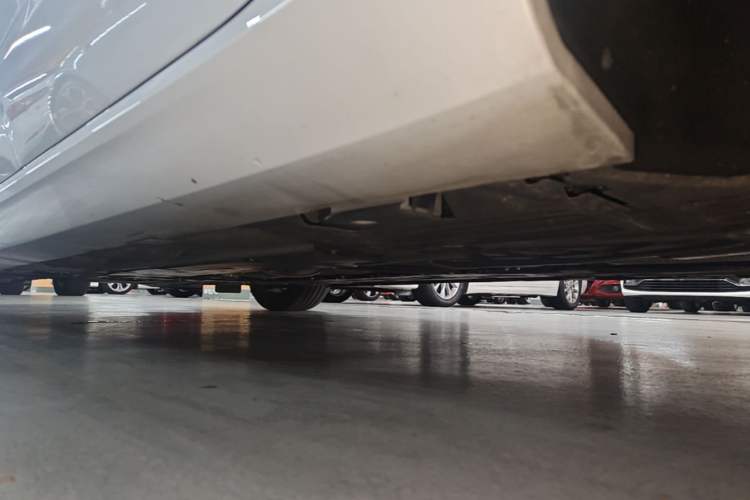 Used Volvo S60 2024 B4 Zhiyi Luxury Edition Left Side Sill