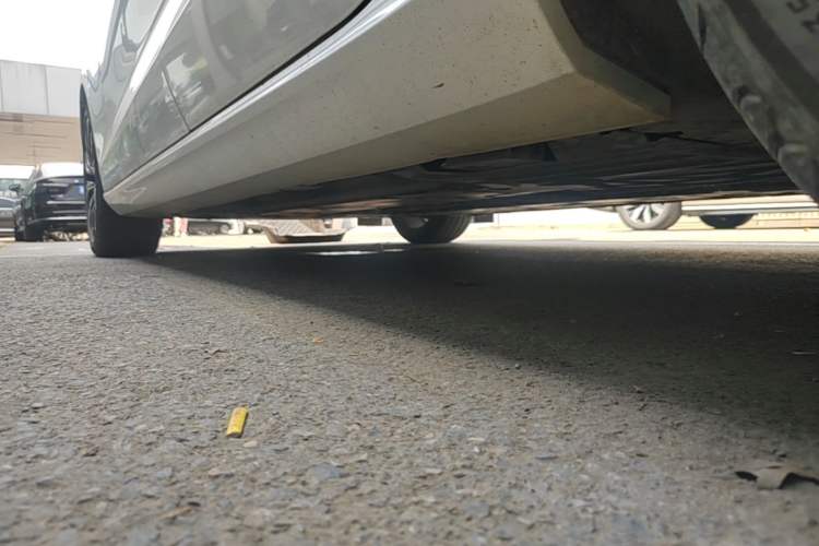 Used Volvo S60 2024 B4 Zhiyuan Luxury Edition Left Side Sill