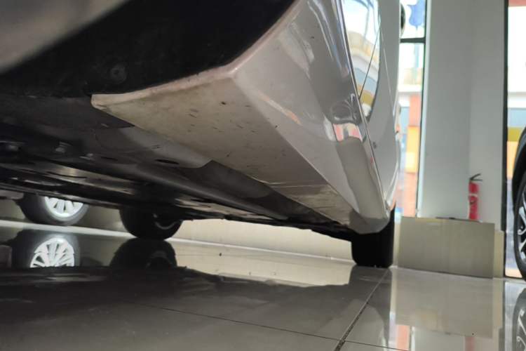 Used Volvo S60 2024 B4 Zhiyi Luxury Edition Left Side Sill