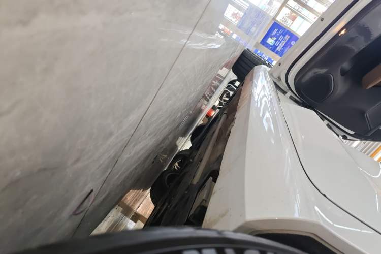 Used Volvo S60 2024 B4 Zhiyuan Luxury Edition Left Side Sill