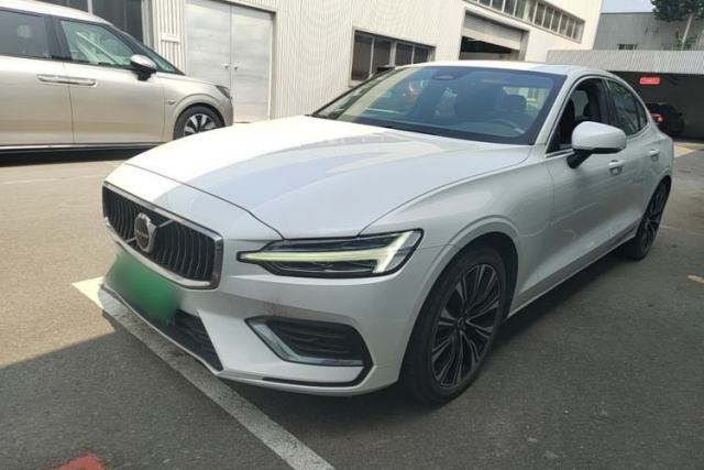 Used Volvo S60 2024 B4 Zhiyuan Luxury Edition
