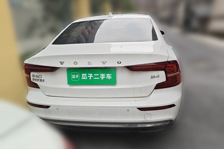 Used Volvo S60 2024 B4 Zhiyuan Luxury Edition Rear