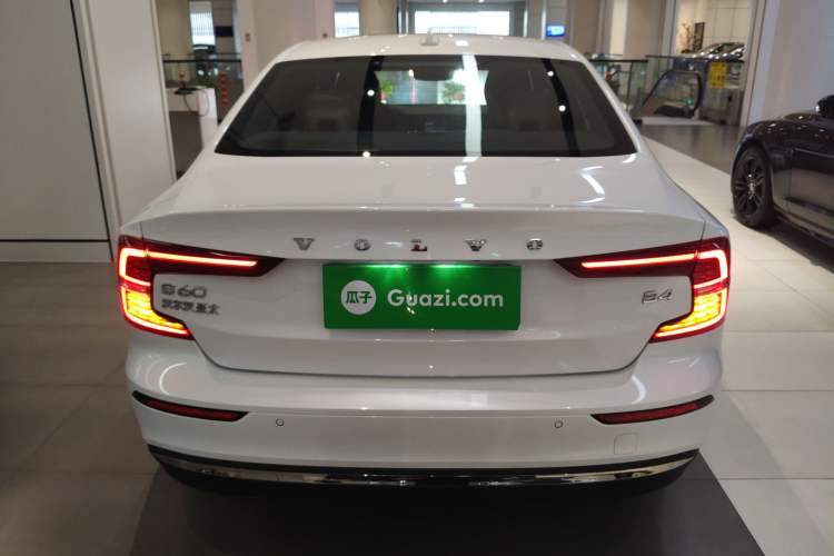 Used Volvo S60 2024 B4 Zhiyuan Luxury Edition Rear