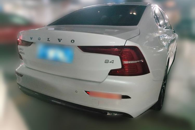 Used Volvo S60 2024 B4 Zhiyuan Luxury Edition Rear