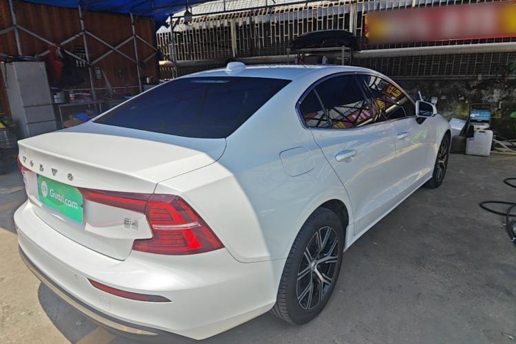 Used Volvo S60 2024 B4 Zhiyi Luxury Edition Rear Right 45 Deg