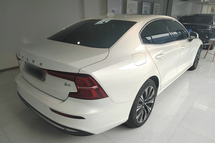Used Volvo S60 2024 B4 Zhiyuan Luxury Edition Rear Right 45 Deg