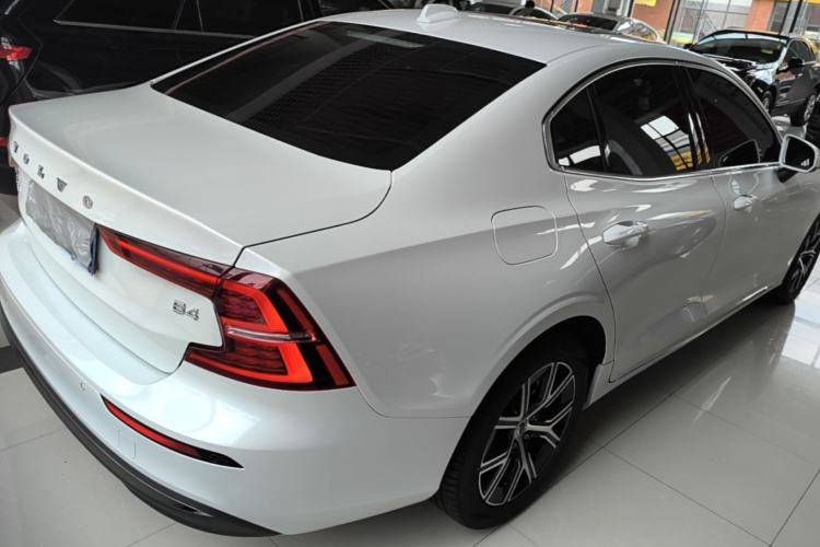 Used Volvo S60 2024 B4 Zhiyi Luxury Edition Rear Right 45 Deg