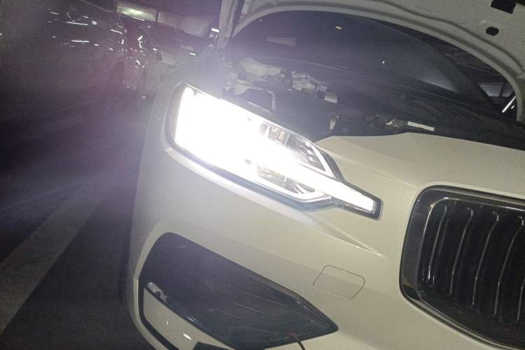 Used Volvo S60 2024 B4 Zhiyi Luxury Edition Right Front Headlight