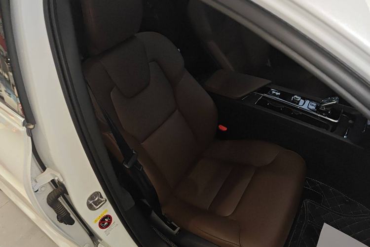 Used Volvo S60 2024 B4 Zhiyi Luxury Edition Right Front Seat