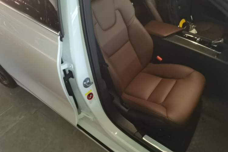 Used Volvo S60 2024 B4 Zhiyi Luxury Edition Right Front Seat
