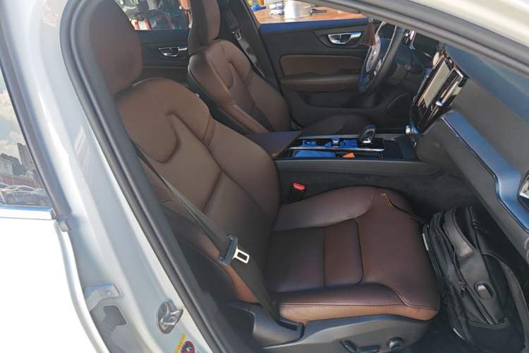 Used Volvo S60 2024 B4 Zhiyi Luxury Edition Right Front Seat