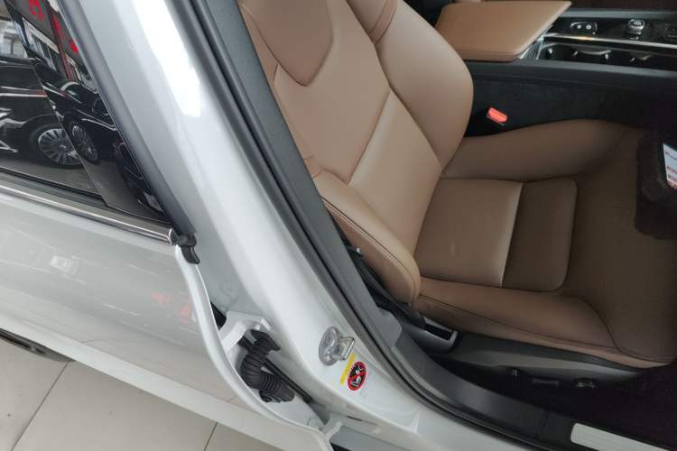 Used Volvo S60 2024 B4 Zhiyi Luxury Edition Right Front Seat