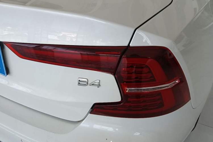 Used Volvo S60 2024 B4 Zhiyi Luxury Edition Right Rear Taillight