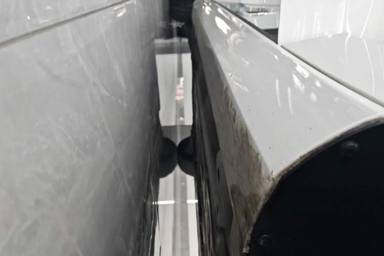 Used Volvo S60 2024 B4 Zhiyi Luxury Edition Right Side Sill