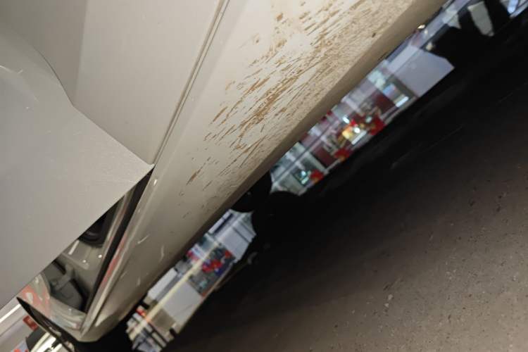 Used Volvo S60 2024 B4 Zhiyi Luxury Edition Right Side Sill