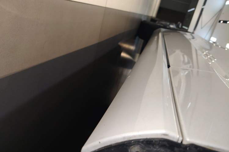 Used Volvo S60 2024 B4 Zhiyuan Luxury Edition Right Side Sill