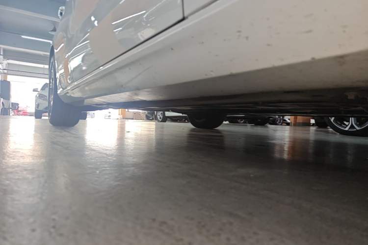 Used Volvo S60 2024 B4 Zhiyi Luxury Edition Right Side Sill