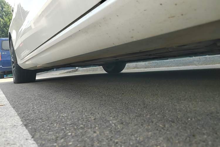Used Volvo S60 2024 B4 Zhiyuan Luxury Edition Right Side Sill