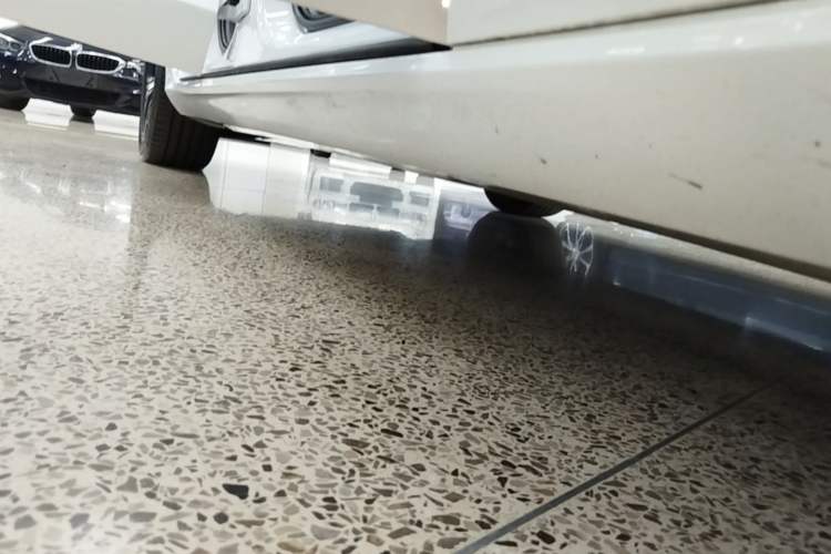 Used Volvo S60 2024 B4 Zhiyi Luxury Edition Right Side Sill