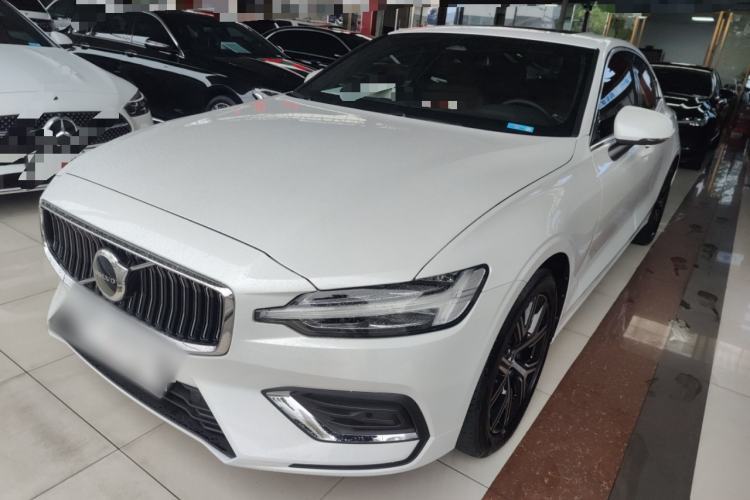 Used Volvo S60 2024 B4 Zhiyi Luxury Edition Guazi used car, China used car export, Used car for sale, Used cars, Cheapest cars for sale